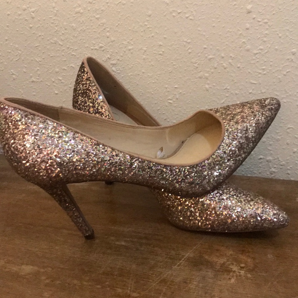 Glitz and glam sparkling heels. ✨